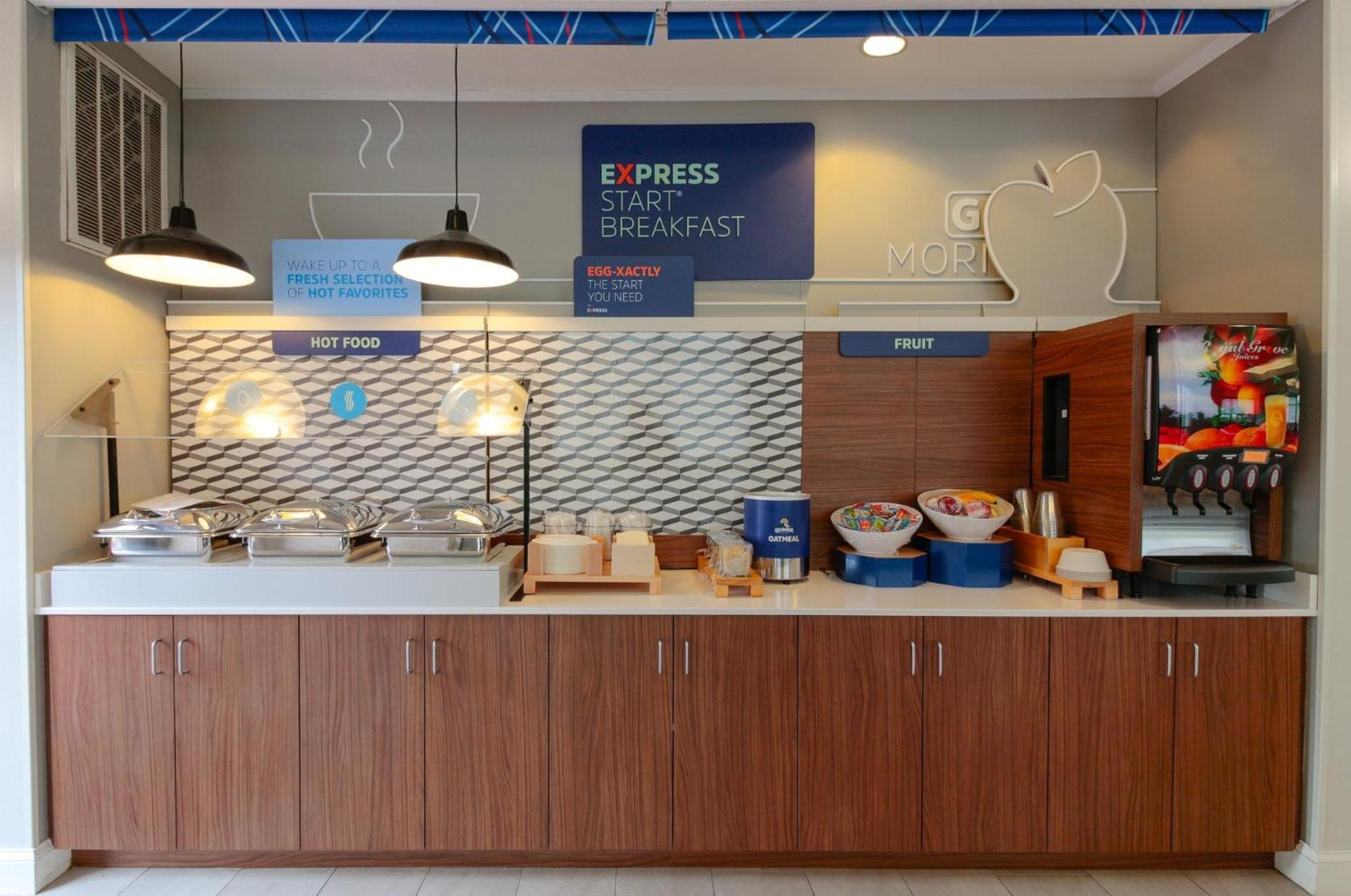 Holiday Inn Express Leland - Wilmington Area By Ihg Extérieur photo