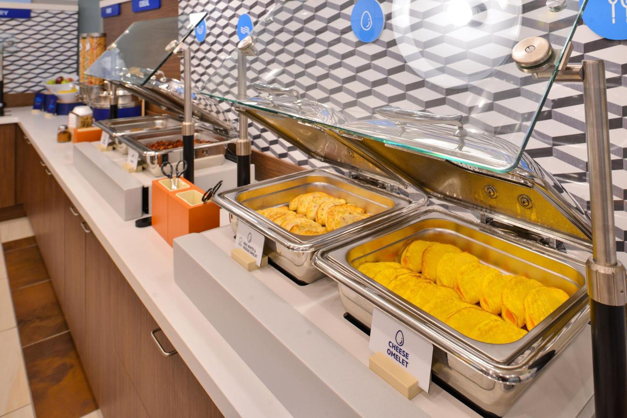 Holiday Inn Express Leland - Wilmington Area By Ihg Extérieur photo