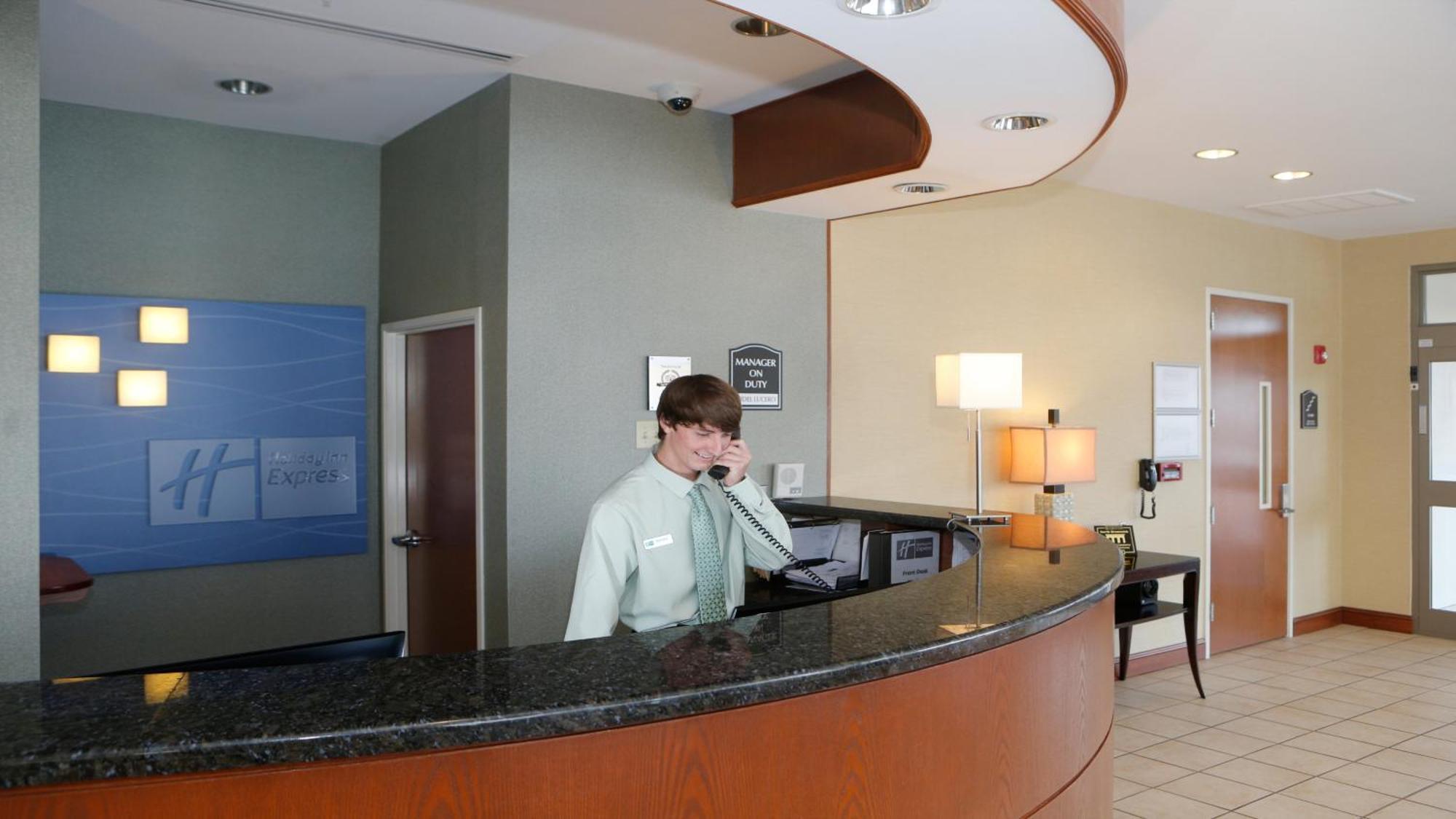 Holiday Inn Express Leland - Wilmington Area By Ihg Extérieur photo